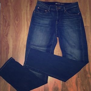 Levi’s mid rise jeans